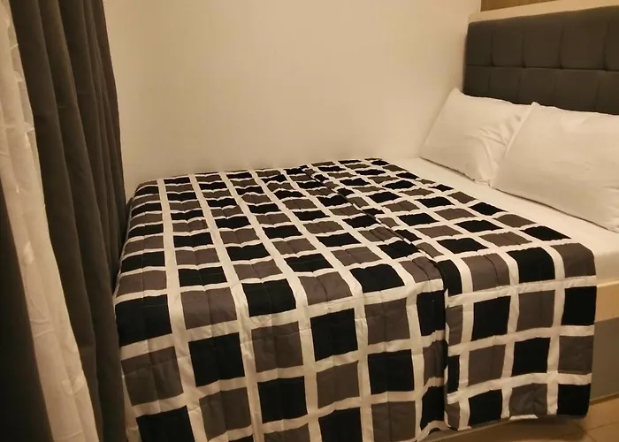 Urban Haven At Shore Residences Near Moa Manilla